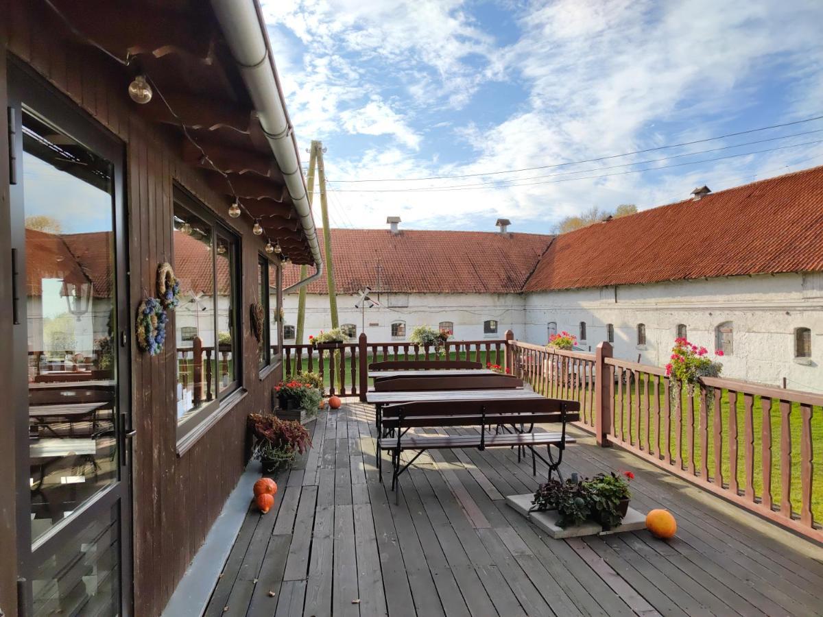 Folwark Luknajno Nad Jeziorem Sniardwy Gospoda Dziedzictwo Kulinarne Warmia-Mazury Mikołajki Eksteriør bilde